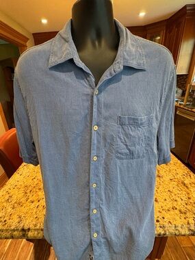 Nat Nast Light Blue Short-Sleeve camp Shirt. Silk blend